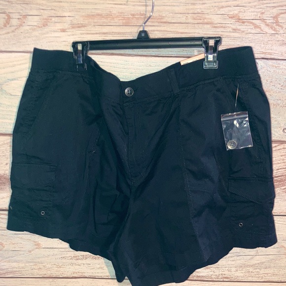 22w Evri Black Cargo Shorts Comfort 